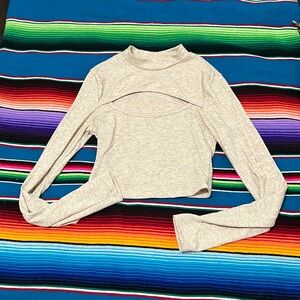 Key Hole Cropped Long Sleeve